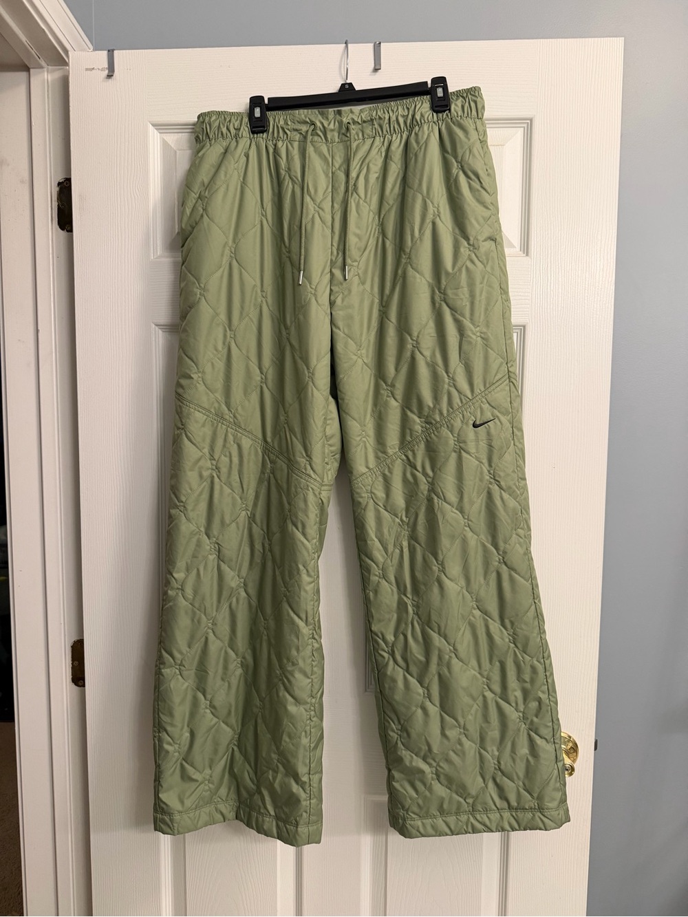 Nike Women's Sportswear Essential Quilted High-Waisted Open-Hem Pants